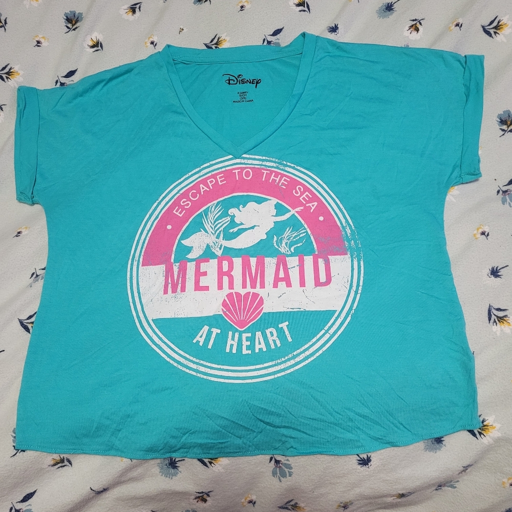 Womans turquoise disney little mermaid shirt